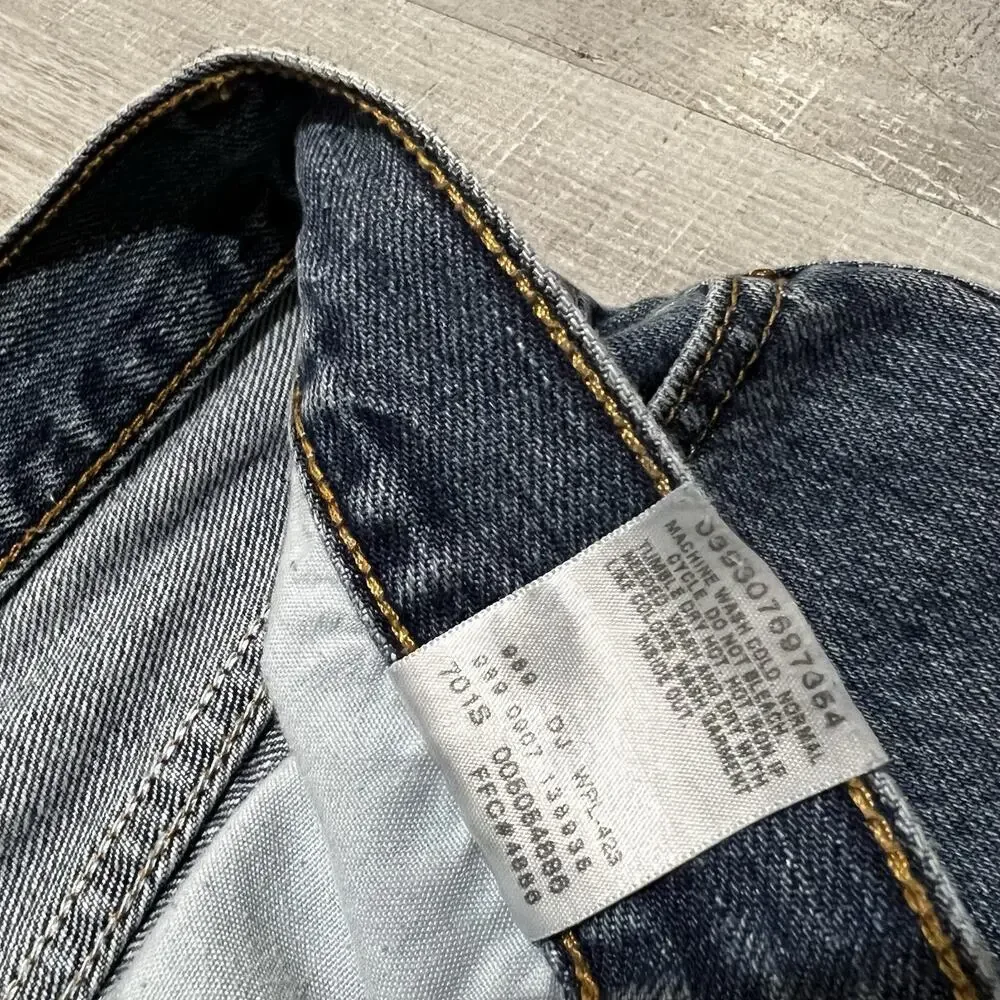 VTG Levis 505 Regular Fit Medium Wash Y2K Mens Denim Jeans 33x32 Straight Leg